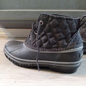 Women's Eddie Bauer winter boots